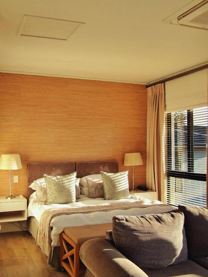 210 Gallery Luxury Studio Apartment Knysna Zewnętrze zdjęcie